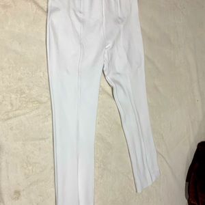 Nygard slim and stretchy pant